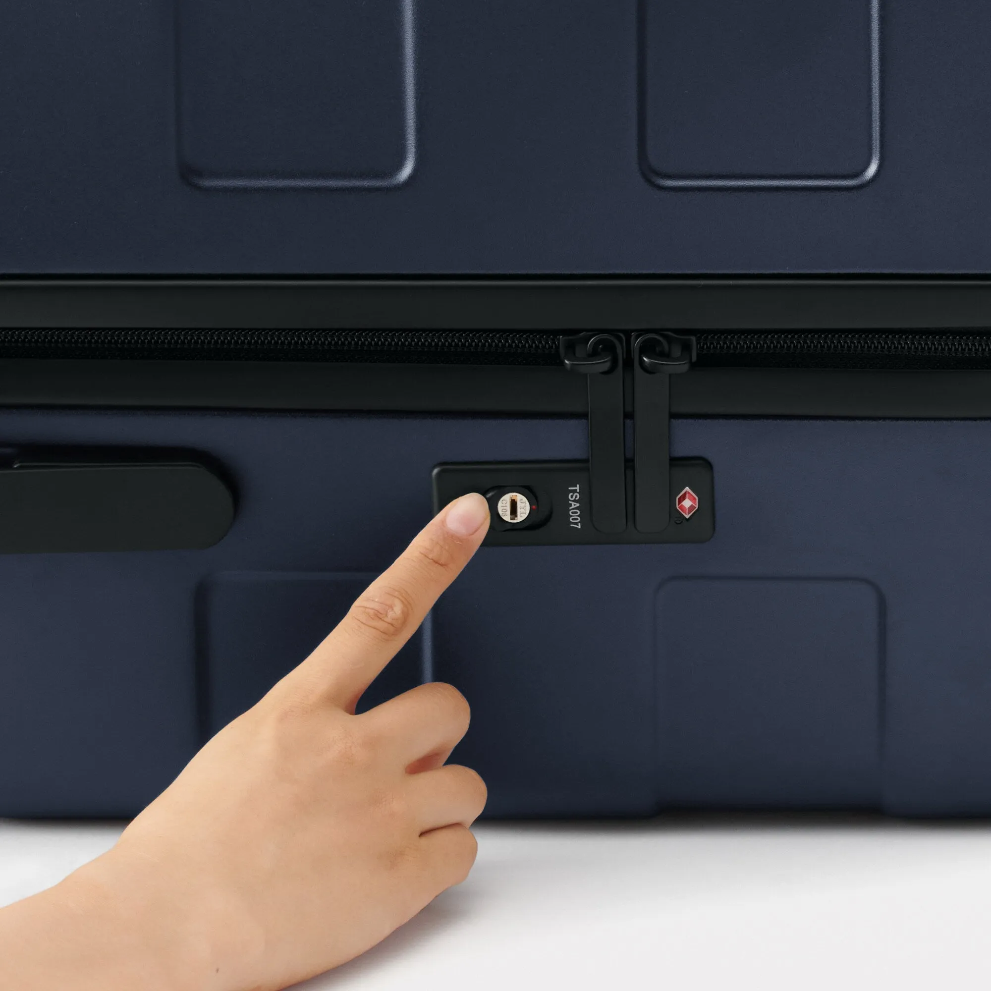 Adjustable Handle Hard Shell Suitcase 105L | Check-In
