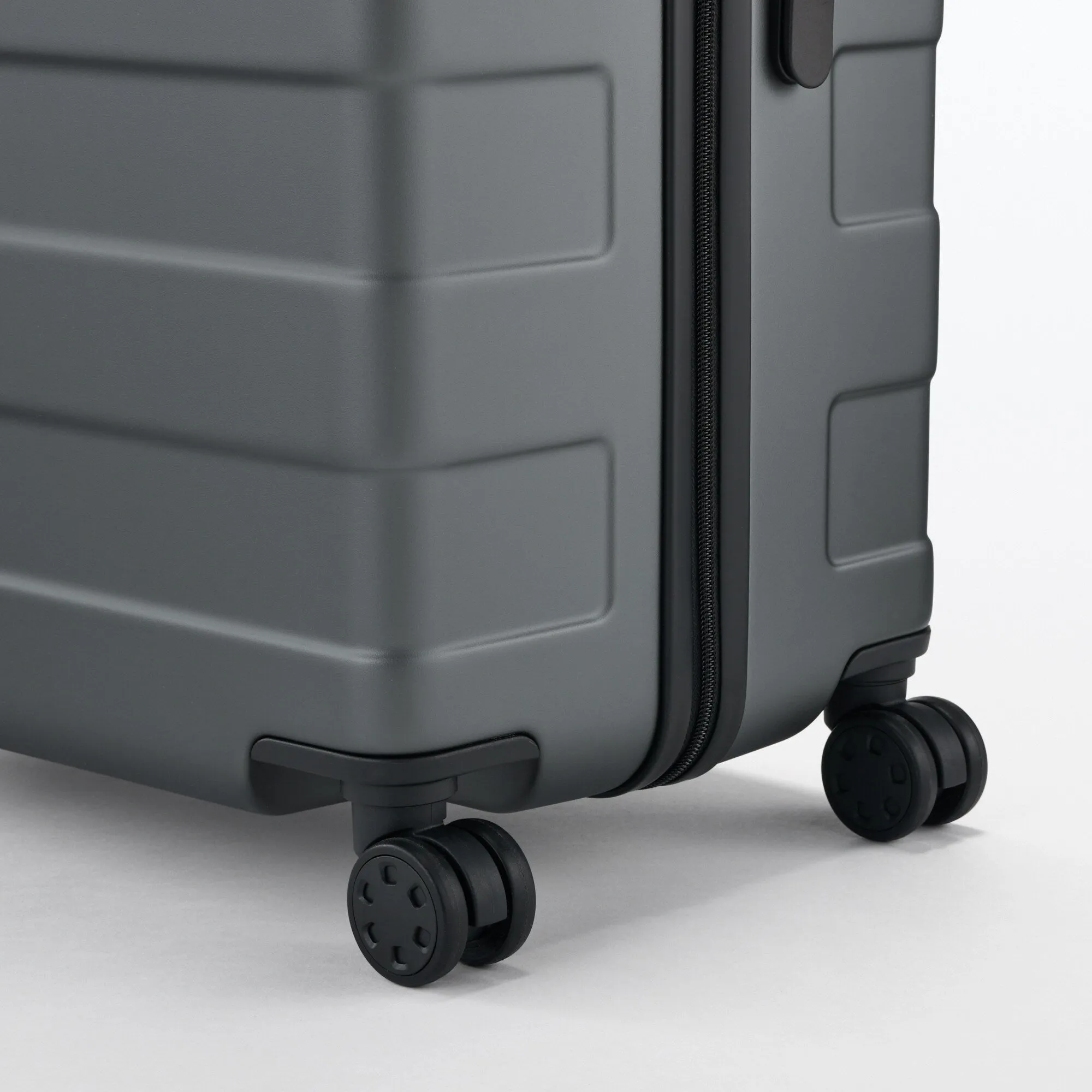 Adjustable Handle Hard Shell Suitcase 105L | Check-In