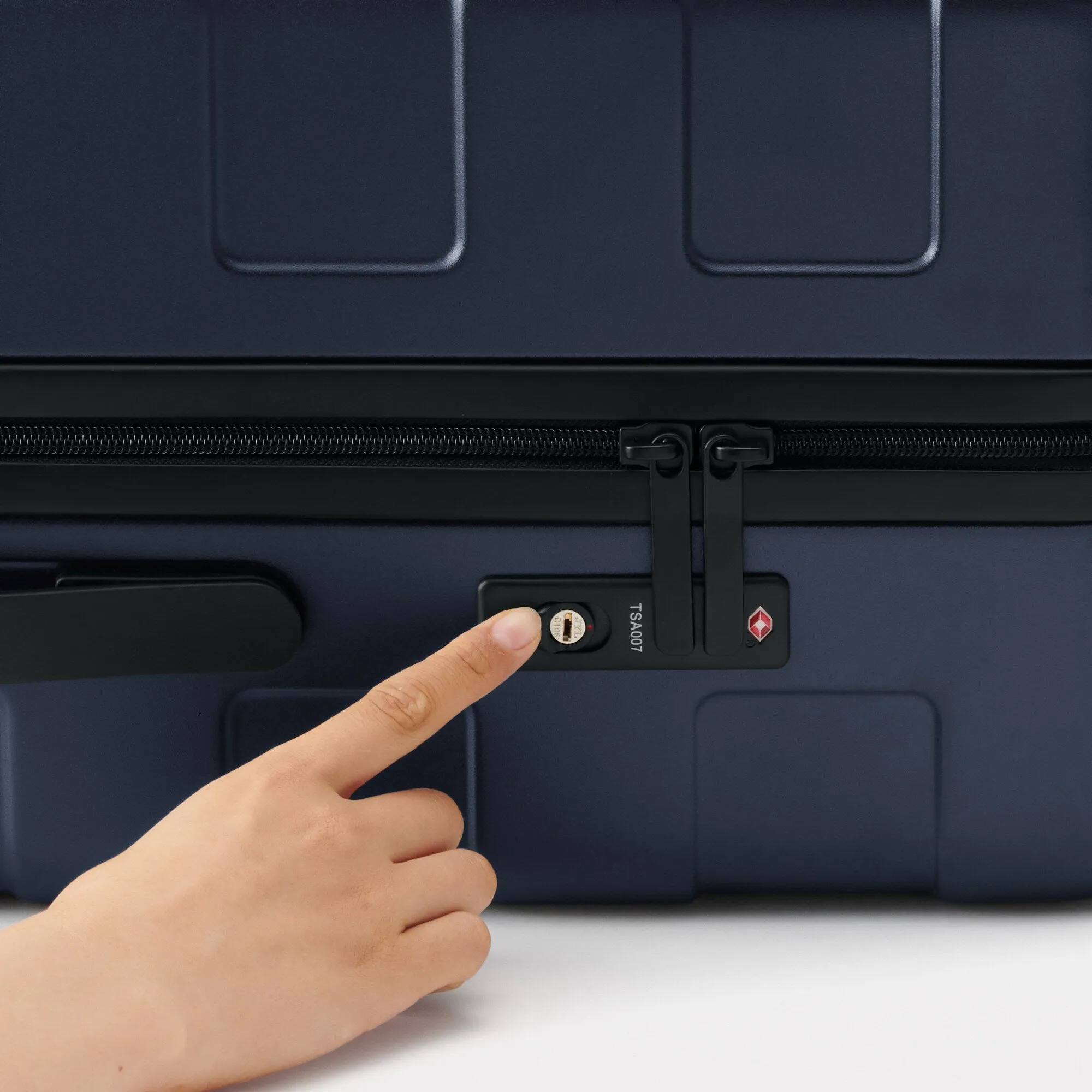 Adjustable Handle Hard Shell Suitcase 75L | Check-In