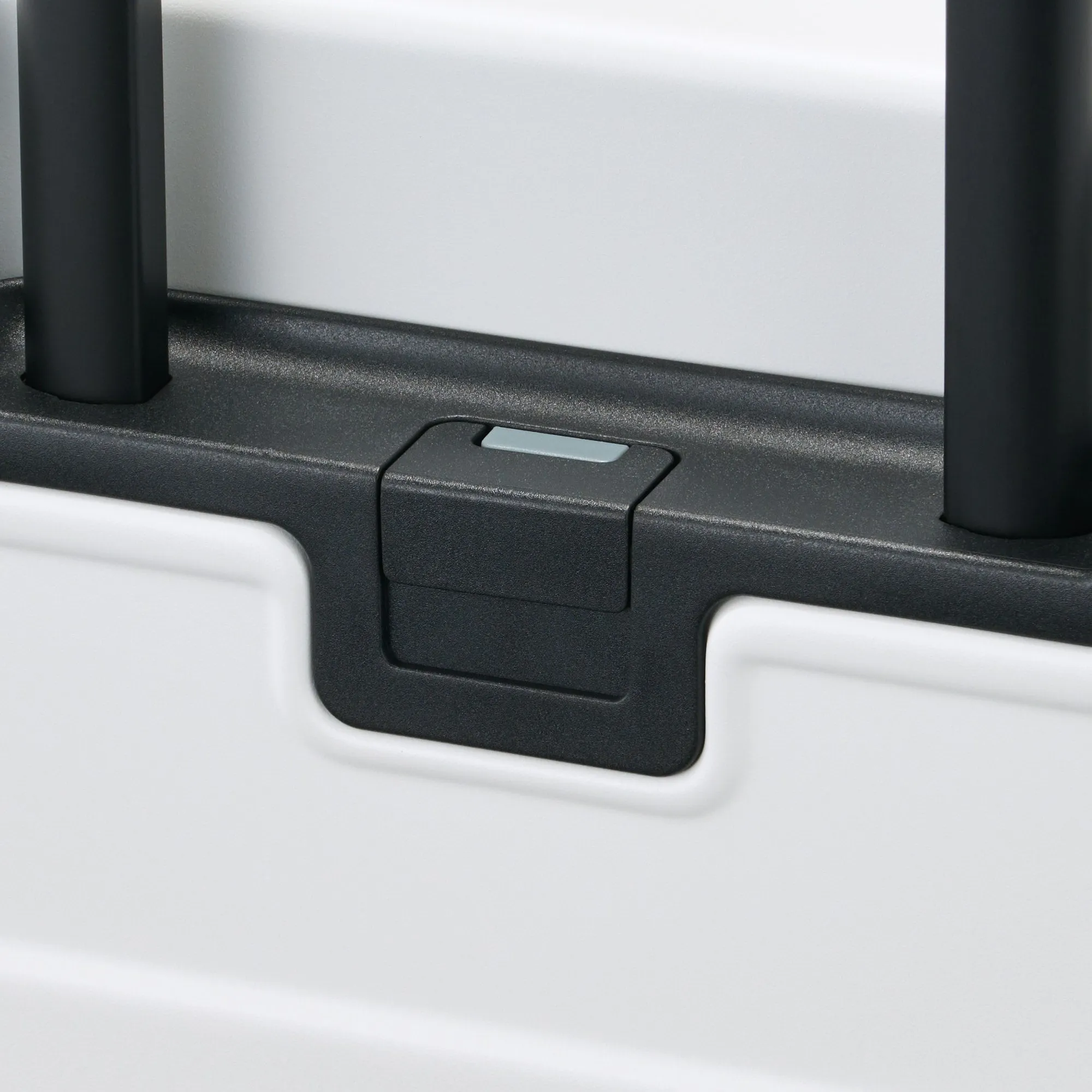 Adjustable Handle Hard Shell Suitcase 75L | Check-In