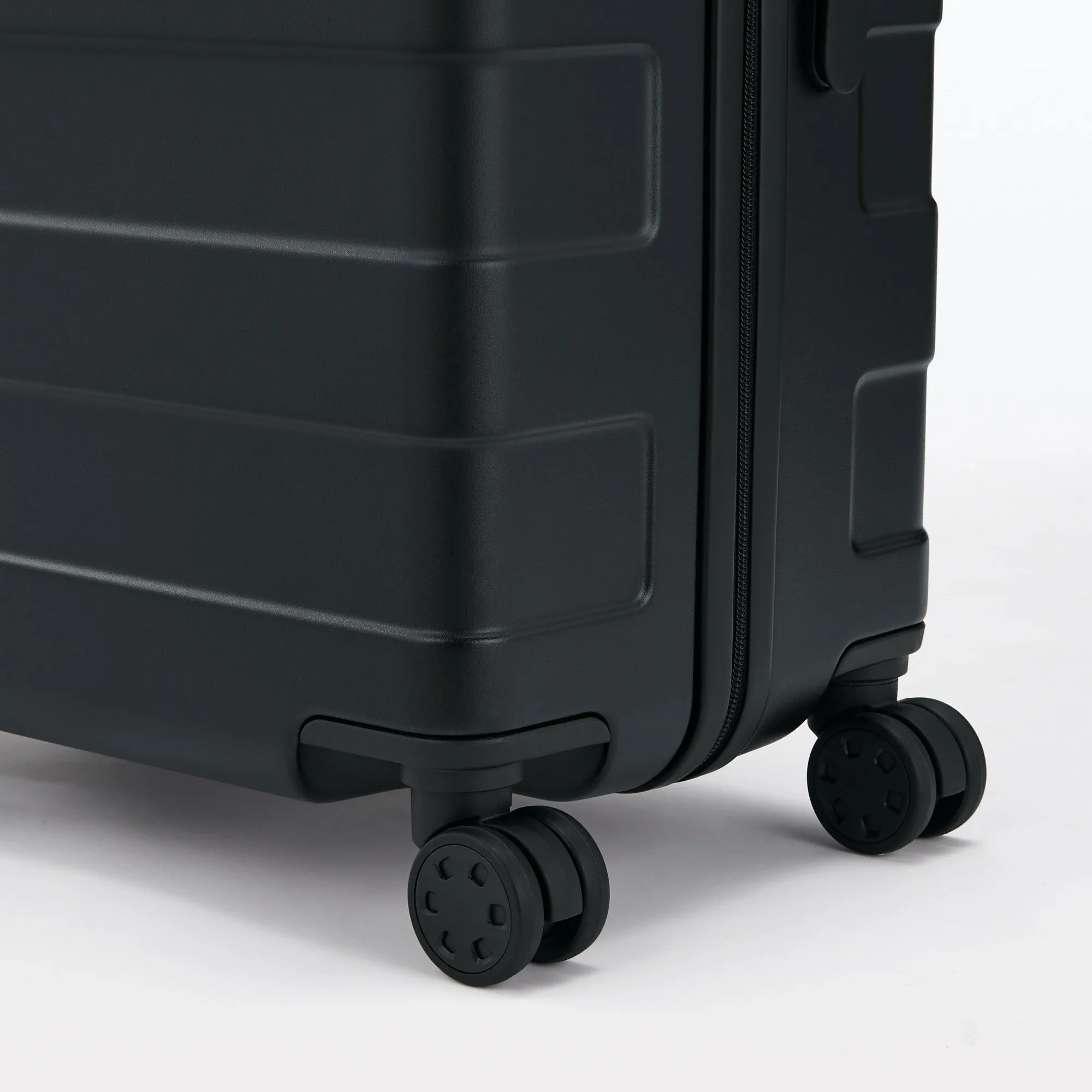 Adjustable Handle Hard Shell Suitcase 75L | Check-In